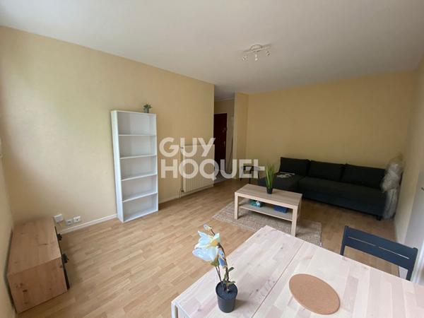 SAINT JEAN LE BLANC : STUDIO BIS MEUBLÉ AU CALME