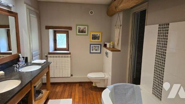 COUP DE COEUR! Propriété au calme sur terrain de 7500m²