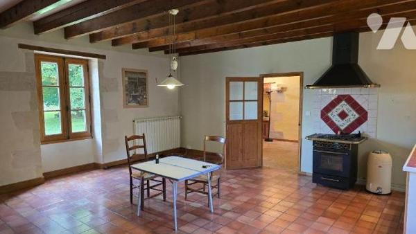 COUP DE COEUR! Propriété au calme sur terrain de 7500m²