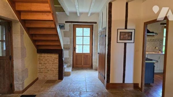 COUP DE COEUR! Propriété au calme sur terrain de 7500m²