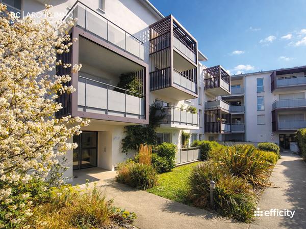 Appartement
         2 pièces
        - 40 m² Exclusivité 140 000 € *