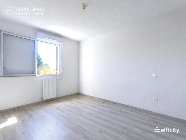 Appartement
         2 pièces
        - 40 m² Exclusivité 140 000 € *