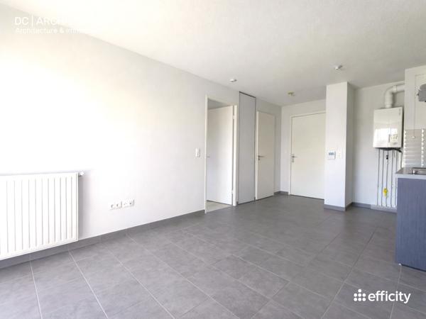 Appartement
         2 pièces
        - 40 m² Exclusivité 140 000 € *