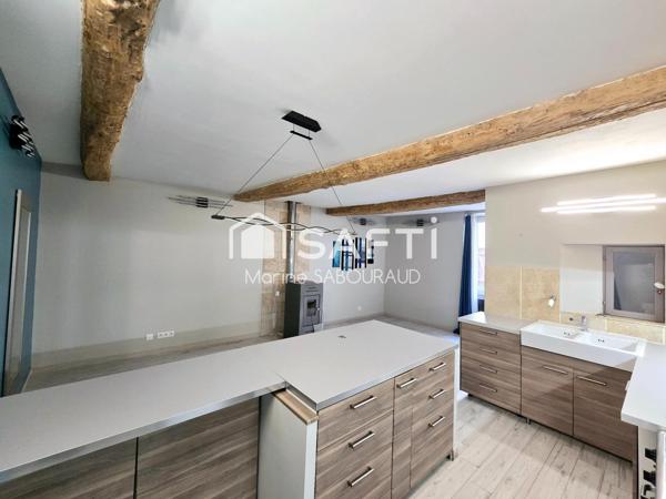 Maison de Village entièrement refaite F5