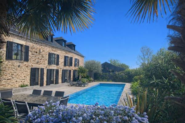 Maison 7 pièces - 240 m²