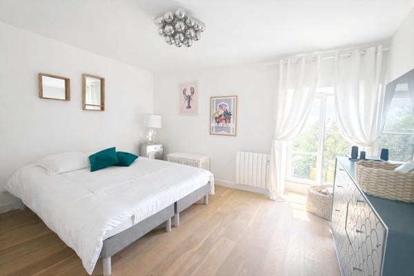 Maison 7 pièces - 240 m²