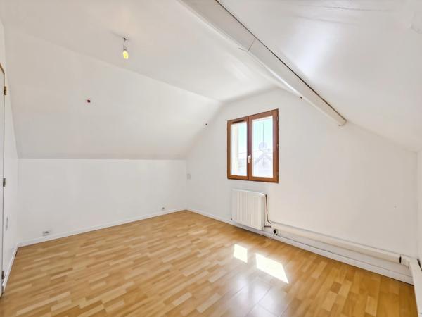 Maison à vendre 5 pièces GERUGE (39)