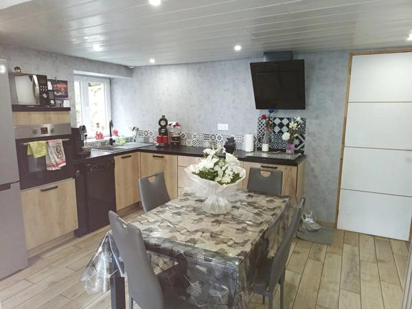 Vente                                                      Maison de village
                        
                     4 pièces                      84 m2                     à Schirmeck
