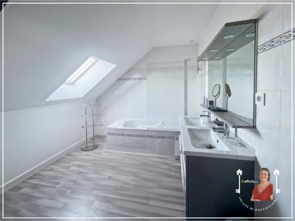 Maison 5 pièces - 170 m² Exclusivité efficity