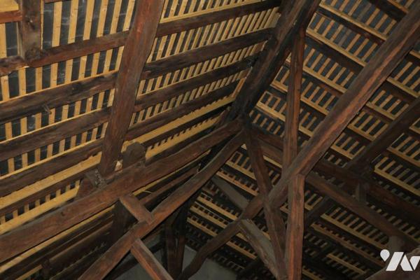 Immeuble - Local commercial - Bureaux - Combles aménageables - Garage. 277 m² cadastré.