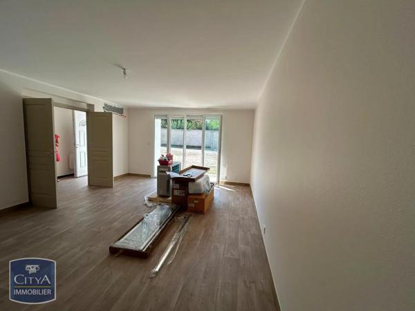 Appartement à louer 3 pièces 85m² Saint-Priest (69800)