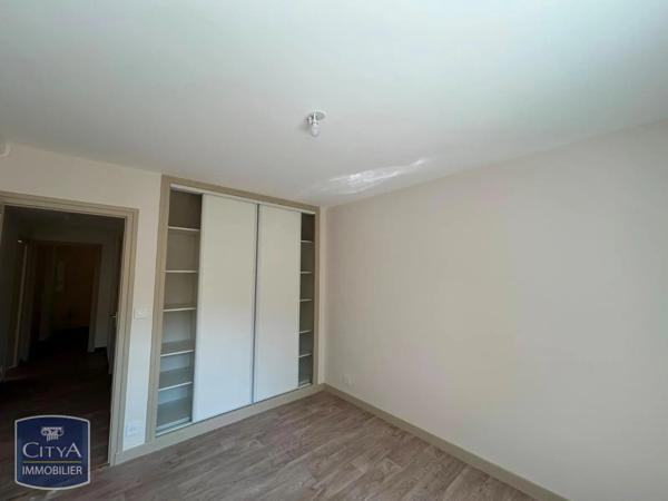 Appartement à louer 3 pièces 85m² Saint-Priest (69800)