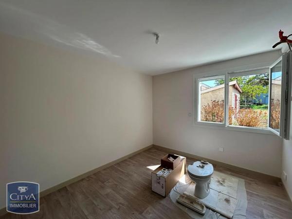Appartement à louer 3 pièces 85m² Saint-Priest (69800)