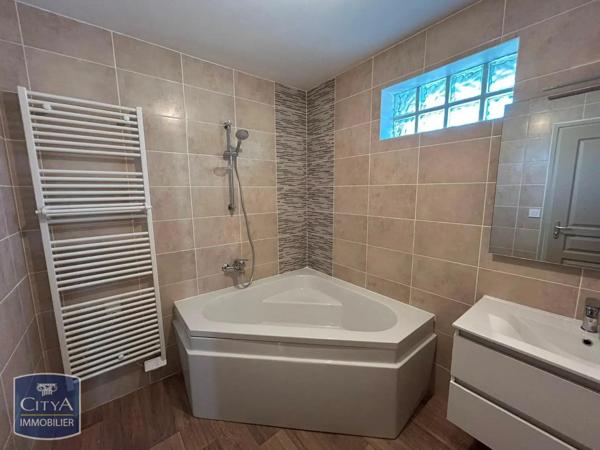Appartement à louer 3 pièces 85m² Saint-Priest (69800)