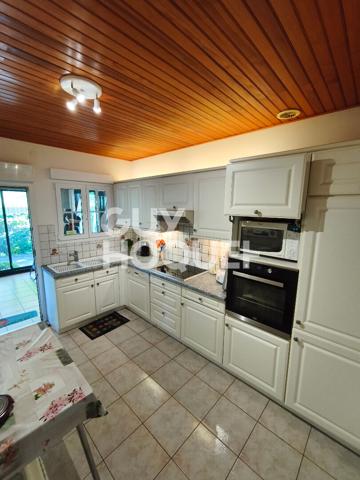 Coquuette maison de 82 m2, 2 chambres ,veranda et garage