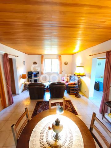 Coquuette maison de 82 m2, 2 chambres ,veranda et garage
