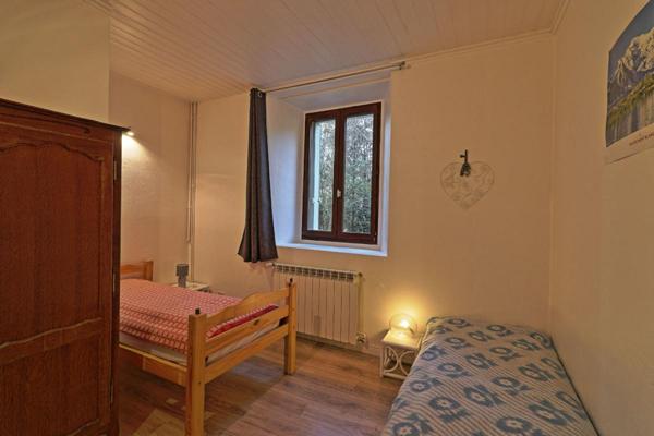 Appartement T3 46.34 m² + combles 60 m² environ