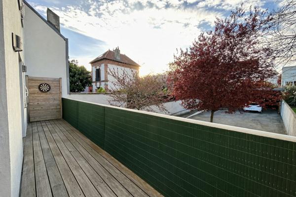 Appartement Suresnes 4 pièces 71 m2 - cave - stationnement