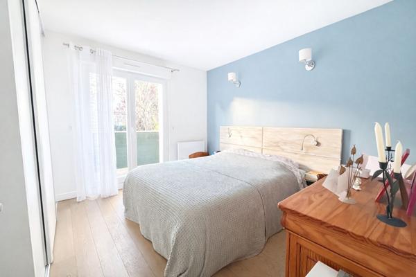 Appartement Suresnes 4 pièces 71 m2 - cave - stationnement