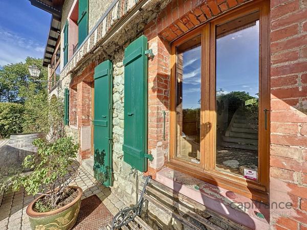 Dpt Haute Savoie (74), à vendre LOISIN maison P5 de 210 m² - Terrain d'env 8'000 m² agricole (possibilité d'avoir moins de terrain ou de louer du terrain supplémentaire)