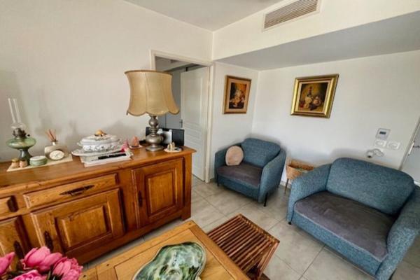 Appartement T3 - 66 m2 - terrasse 21 m2 - 2 garages fermés - résidence récente - dernier étage