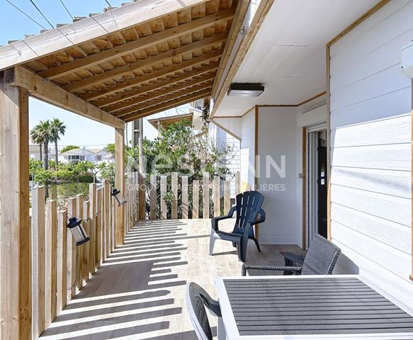 Charmant chalet 3 pièces entièrement rénové de 70 m² avec terrasse, espace arboré & garage à Gruissan Plage des Chalets