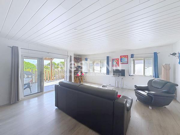 Charmant chalet 3 pièces entièrement rénové de 70 m² avec terrasse, espace arboré & garage à Gruissan Plage des Chalets