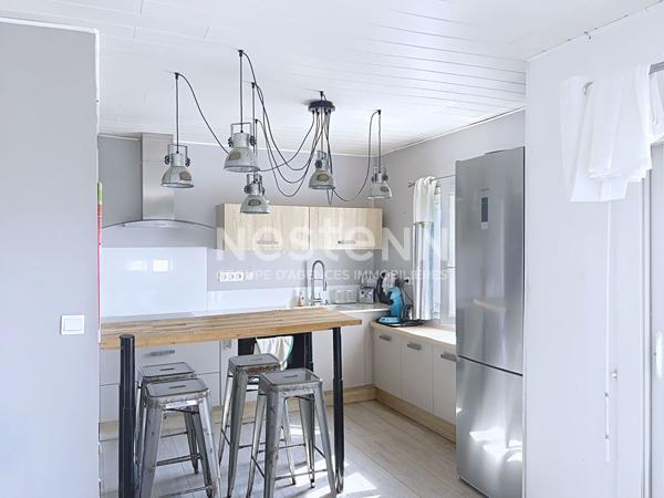 Charmant chalet 3 pièces entièrement rénové de 70 m² avec terrasse, espace arboré & garage à Gruissan Plage des Chalets