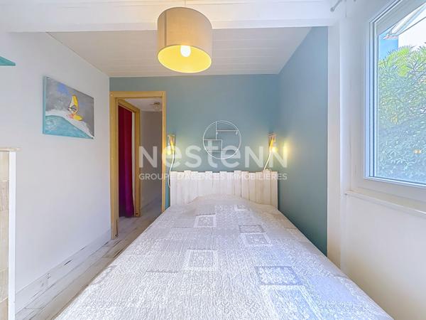 Charmant chalet 3 pièces entièrement rénové de 70 m² avec terrasse, espace arboré & garage à Gruissan Plage des Chalets