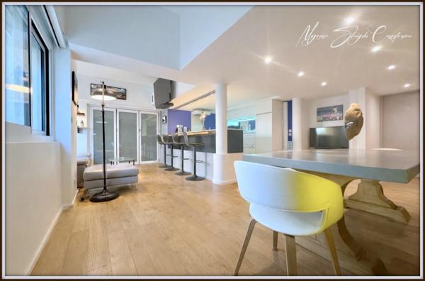 Appartement à vendre 4 pièces BIARRITZ (64) de 104,11 m² à la grande plage.