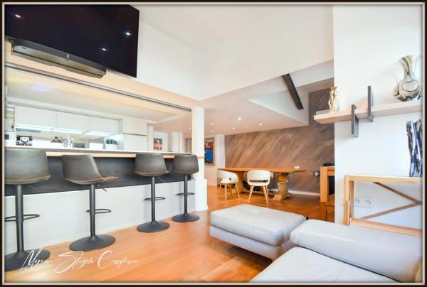 Appartement à vendre 4 pièces BIARRITZ (64) de 104,11 m² à la grande plage.