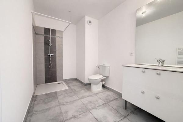 Appartement T2 avec grande terrasse à 800m de la plage - LE LAVANDOU