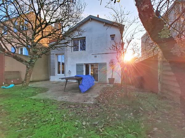 Maison à vendre à Sainte Luce sur Loire - 4 pièces, 3 chambres