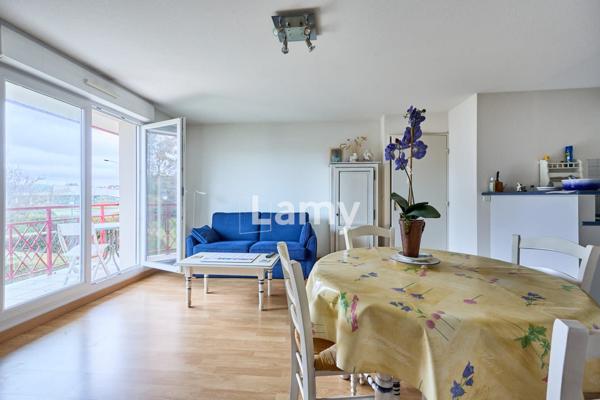 Appartement 2 pièces, balcon, parking