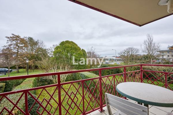 Appartement 2 pièces, balcon, parking