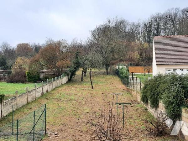 CYS-LACOMMUNE : TERRAIN A BATIR A PROXIMITE DE VAILLY-SUR-AISNE

Terrain à bâtir sur une comm...