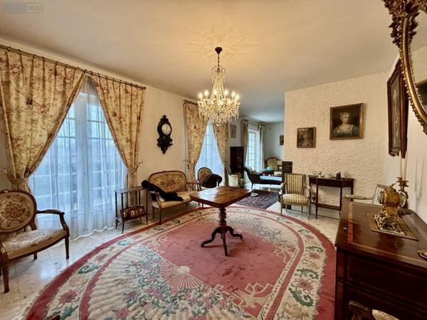 Maison à vendre à Montmorillon dans la Vienne (86500), ref : VM562-86001