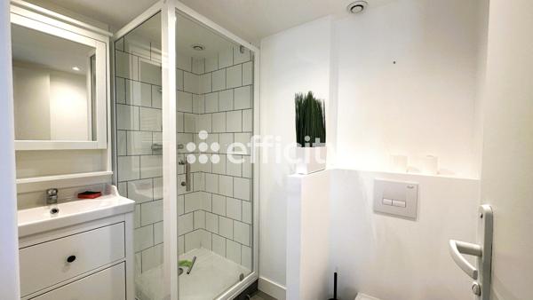 Appartement
         1 pièce
        - 25 m² 119 000 € *
