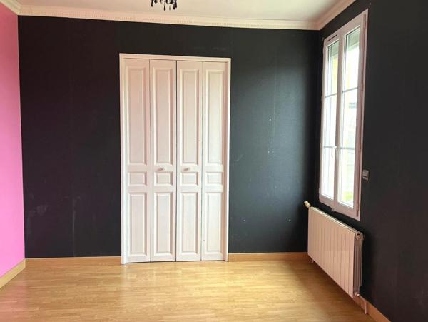 Dpt Gironde (33), à vendre FARGUES SAINT HILAIRE maison en pierre - P6 de 186 m² - Terrain de 1 723,00 m²