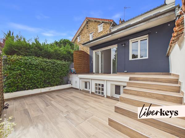 MAGNIFIQUE MAISON DE VILLE ENTIÈREMENT RÉNOVÉE – 137 M² – 3 CHAMBRES – TERRASSES – GARAGE - RER A PIED