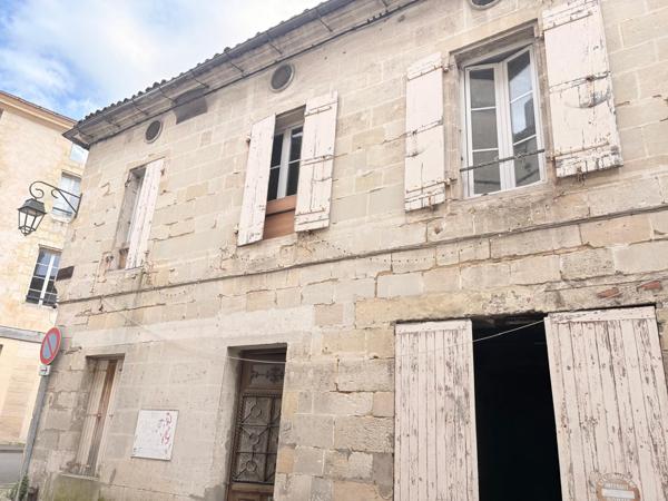 Blaye (33390) BLAYE – IMMEUBLE DE RAPPORT A TRANSFORMER