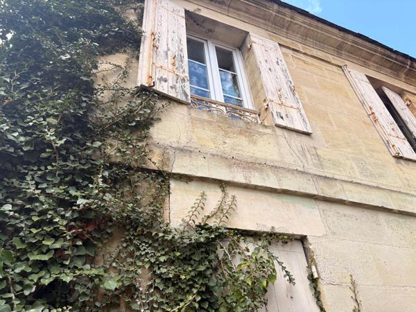 Blaye (33390) BLAYE – IMMEUBLE DE RAPPORT A TRANSFORMER