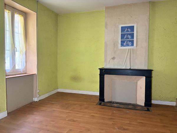 Blaye (33390) BLAYE – IMMEUBLE DE RAPPORT A TRANSFORMER