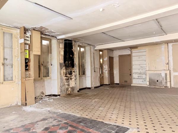 Blaye (33390) BLAYE – IMMEUBLE DE RAPPORT A TRANSFORMER