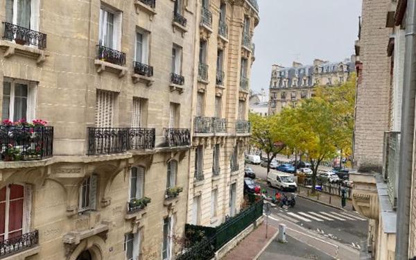 Appartement à louer    1 pièce •  Paris 12