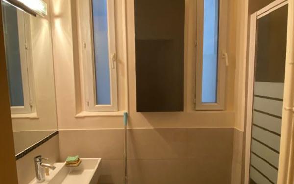 Appartement à louer    1 pièce •  Paris 12