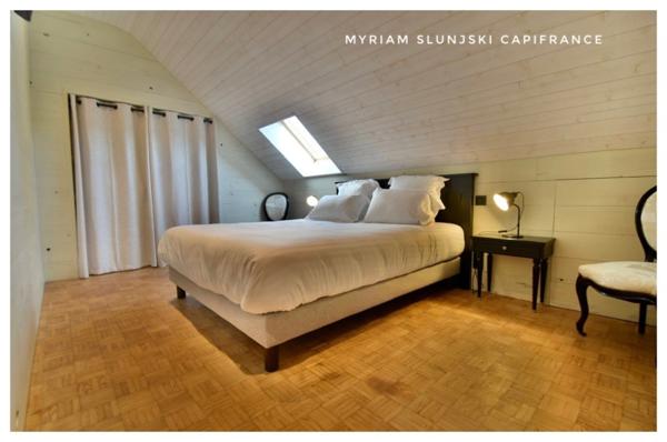 Dpt Landes (40), à vendre Villa atypique refaite à neuf, proche autoroute, océan, au calme.