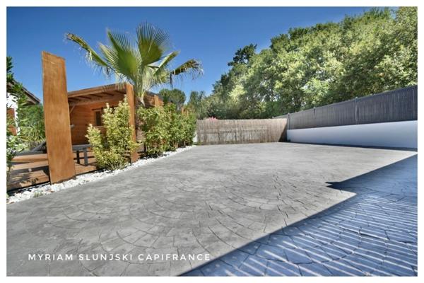 Dpt Landes (40), à vendre Villa atypique refaite à neuf, proche autoroute, océan, au calme.