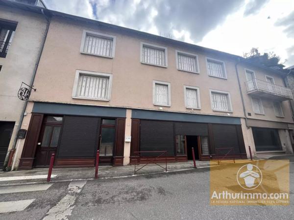 Vente                                                      Maison de village
                        
                     14 pièces                      332 m2                     à La Canourgue