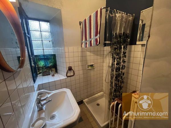 Vente                                                      Maison de village
                        
                     14 pièces                      332 m2                     à La Canourgue